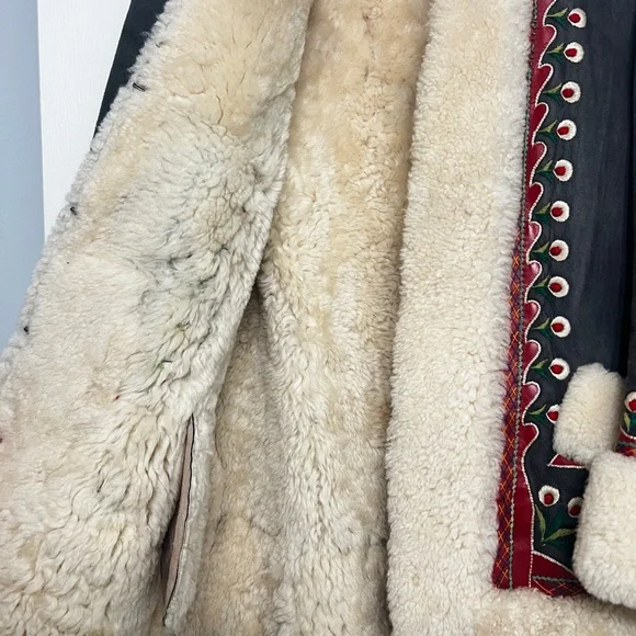Vintage 70s Polish Sheepskin Embroidered Fur Coat - Picture 9 of 9